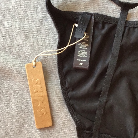 SKIMS Fits Everybody G-String Thong, color-onyx, size 2X, NWT - Picture 5 of 5